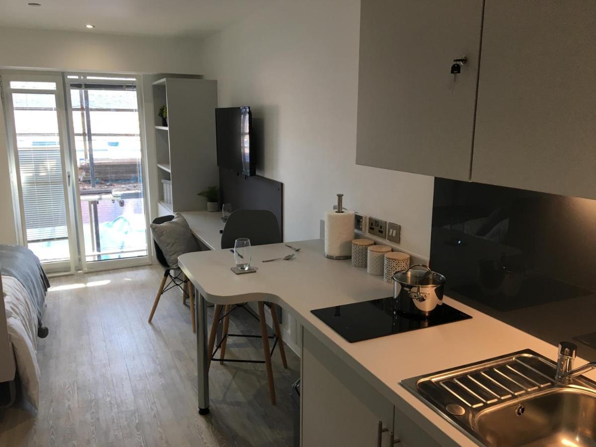 Modern Studios, Newcastle Under Lyme - Sk Dış mekan fotoğraf